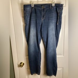 Maurices size 20 Short